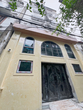 Bán tòa nhà dòng tiền 120tr/ tháng, vị trí đắc địa ở khương trung 7 tầng, oto đỗ cửa