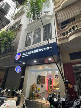 Bán Nhà Trần Quốc Hoàn - Phân lô kinh doanh ĐH Quốc Gia - Ô tô tránh - tc 18 tỷ