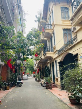 BÁN NHÀ ĐƯỜNG KHUẤT DUY TIẾN. THANH XUÂN.55M2 - 3 TẦNG.