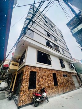 BÁN TÒA NHÀ ĐƯỜNG NGUYỄN TRÃI. THANH XUÂN. 7 TẦNG. THANG MÁY. LÔ GÓC.