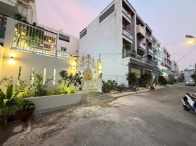 Bán nhà sân vườn đường 7m Huỳnh Tấn Phát, Nhà Bè, Dt 6,2 x17m. Giá 5,8 tỷ