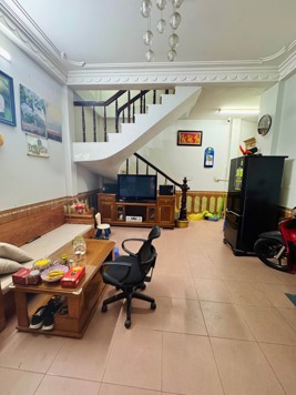 QUÁ HIẾM! NHÀ ĐẸP TRẦN KHÁT CHÂN 38M², 5 TẦNG, 3PN, NGÕ NÔNG GẦN PHỐ, TẶNG NỘI THẤT