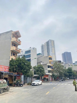 Hiếm nhà mặt phố Nguyễn Văn Lộc, 52m2, mặt tiền rộng 3.5m, vỉa hè và đường lớn. kinh doanh tốt,