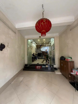 Bán gấp nhà 5 tầng mặt phố Bà Triệu, 75m2, mặt tiền rộng 4m,  vị trí đẹp, kinh doanh tốt, 