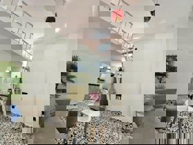 TÒA CĂN HỘ DỊCH VỤ NGUYỄN NGỌC VŨ, HOÀNG NGÂN