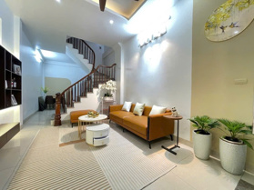 Bán nhà Kim Giang 40m2, 2 mặt ngõ, 3 bước ra ô tô, giá 8 tỷ - Sổ đỏ chính chủ