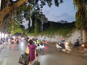 Nhà 2T trung tâm quận HBT - 20m ra phố Nguyễn Công Trứ - Lô góc 3 mặt thoáng