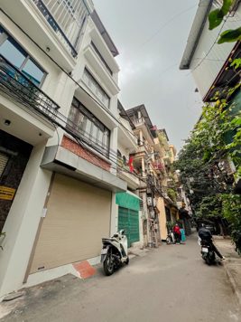 BÁN NHÀ MẶT NGÕ ĐƯỜNG 800A. CẦU GIẤY. 60M2 - 5 TẦNG. GARA Ô TÔ.