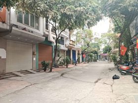 BÁN NHÀ LIỀN KỀ KĐT ĐỀN LỪ. 45M2 - 5 TẦNG. GARA Ô TÔ.