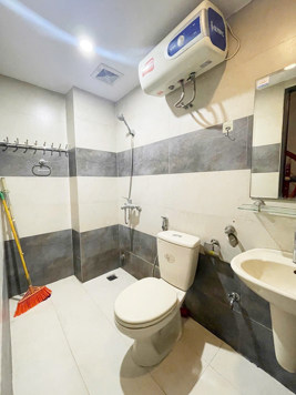 9,5 TỶ CÓ NHÀ TRẦN CUNG DÂN XÂY OTO ĐỖ CỬA, KINH DOANH, NGÕ THÔNG, 20M RA MP_DT32M2