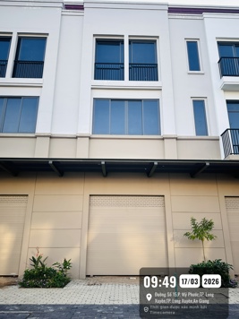 Nhà phố 1 trệt 2 lầu Long Xuyên - AG