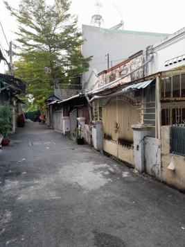 Bán nhà hẻm xe hơi Lê Quang Định - 4,2x19m - 1 trục thẳng - cấp 4 tiện xây mới - giá 8.9tỷ