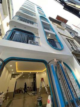 BÁN NHÀ ĐƯỜNG CHÍNH KINH. 8 TẦNG. THANG MÁY. 20 PHÒNG KHÉP KÍN.