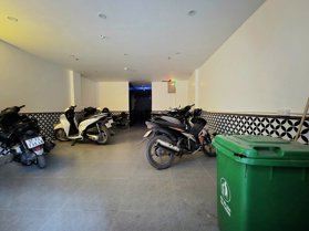 Bán Nhà Cổ Nhuế. Bắc Từ Liêm. 8 Tầng Thang Máy. Ô Tô. DT 89m2. MT 5.3m. Giá 27.8 Tỷ