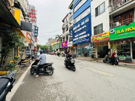 Hiếm nhà đẹp 5 tầng mặt đường Chiến Thắng, 32m2, mặt tiền 3.6m, 2 thoáng, vị trí đẹp, kinh doanh