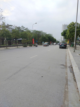 Siêu phẩm phố công nghệ Duy Tân 35m2  6 tầng hiện đại giá 11.x tỷ ngõ nông dân trí cao