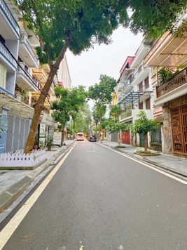 BÁN NHÀ LIỀN KỀ KĐT ĐỊNH CÔNG. 85M2 - 5 TẦNG. LÔ GÓC. NỘI THẤT CAO CẤP.