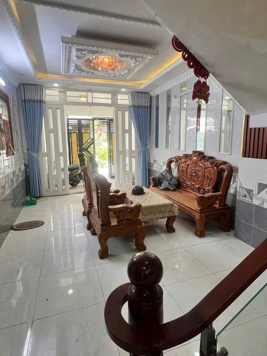 Cho thuê nhà 3 lầu hẻm 1982 Huỳnh Tấn Phát, Nhà Bè, DT 5 x13m. Giá 10 triệu