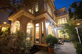 BÁN BIỆT THỰ CIPUTRA TÂY HỒ. 300M2 - 4 TẦNG. MT 10M.