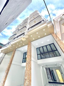 BÁN NHÀ ĐƯỜNG ĐỊNH CÔNG THƯỢNG. 7 TẦNG. THANG MÁY. GARA Ô TÔ.