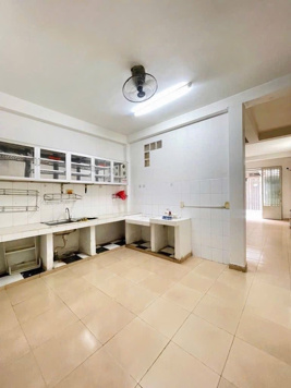 Bán nhà Nguyễn Văn Đậu - cách trục Phan Đăng Lưu 100M - trệt lầu tiện xây mới - xe hơi tận cửa