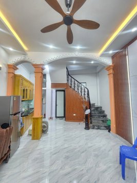 Bán Nhà Dân Xây Phương Mai. Đống Đa. DT 36m2. MT 4m. 5 Tầng. Giá 8.78 Tỷ.