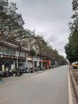 BÁN NHÀ LIỀN KỀ GELEXIMCO LÊ TRỌNG TẤN. 340M2 - 4 TẦNG. MT 13.5M.