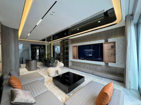 Hàng đầu tư. Phố Lạc Long Quân, Tây Hồ. 20m ra phố. DT 45m x 5 tầng thang máy, giá 11,5 tỷ