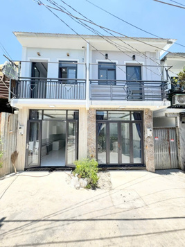 Bán cặp nhà hẻm xe hơi 1942 Huỳnh Tấn Phát, Nhà Bè, Dt 4 x8m, 1 lầu. Giá 1,79 tỷ