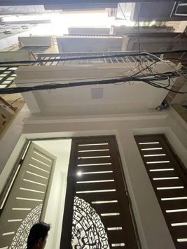 BÁN NHÀ ĐƯỜNG KIM GIANG. 42M2 - 5 TẦNG. GẦN ĐƯỜNG Ô TÔ.