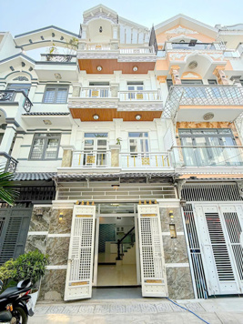 Bán nhà hẻm xe hơi Huỳnh Thị Đồng, Nhà Bè, DT 4,6 x13m, 3 lầu, ST. Giá 7,2 tỷ