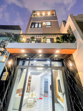 Bán nhà đẹp mặt tiền hẻm 751 Trần xuân Soạn, Q7, 3 lầu. Giá 6,2 tỷ
