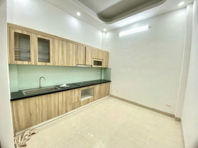 Bán nhà dân xây 5 tầng x 47m2 ở Cầu giấy, nhà thoáng kiên cố, ảnh thực tế nhà