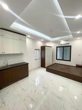 KIM MÃ 58m2 x 6 tầng thang máy - 10 PHÒNG KHÉP KÍN CHO THUÊ 60 tr/tháng - PCCC đạt chuẩn - 2 Thoáng