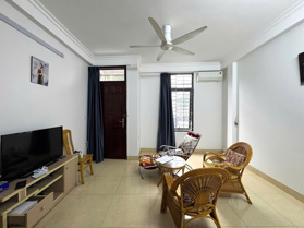 Hiếm! Bán nhà Cầu Giấy 6 tầng ô tô qua nhà, cạnh công viên 11.x tỷ