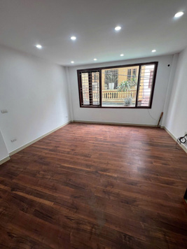  Bán gấp! nhà 6 tầng Cầu Giấy, ô tô chạy vèo vèo, nhỉnh 12 tỷ