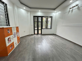 Bán nhà Thụy khuê dân xây, kiên cố, đẹp 43m2 x 5,5 tầng, về ở luôn