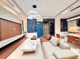 Bán nhà 5 tầng đường Hoàng Hoa Thám, Ba Đình