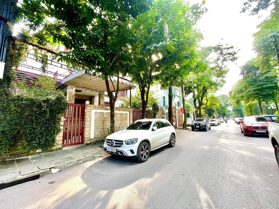 BÁN BIỆT THỰ KĐT BÁN ĐẢO LINH ĐÀM. 254M2 - 4 TẦNG. MT 12,5M.