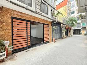 BÁN TÒA NHÀ CHDV ĐƯỜNG KHƯƠNG TRUNG. 8 TẦNG. THANG MÁY 20 CĂN HỘ KHÉP KÍN.