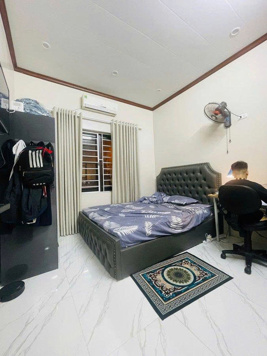 Bán nhà đẹp 5 tầng mặt phố Ngô Quyền, 130m2, 2 mặt tiền trước - sau 4.7m, kinh doanh, giá 29.8 tỷ