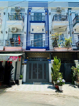 Cho thuê nhà nguyên căn hẻm xe hơi Huỳnh Tấn Phát, Nhà Bè. Giá 8,5 triệu