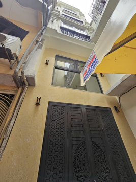 Bán nhà mới cứng ở Phan văn trị 5 tầng, 10m ra mặt phố, sổ vuông A4