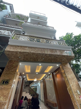 BÁN NHÀ NGÕ 266 Nguyễn Văn Cừ – 50.4m² – 5 TẦNG – GIÁ 13.9 TỶ – FULL NỘI THẤT