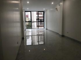 Bán nhà oto tránh Phú Diễn, 45m2, 6 tầng, thang máy, kinh doanh