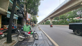 Bán gấp nhà 3 tầng mặt phố Trần Hưng Đạo, 95m2, mặt tiền 5m, vị trí đẹp, kinh doanh tốt, giá 43 tỷ