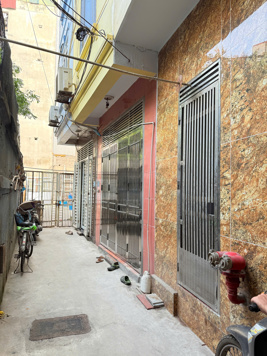 BÁN GẤP MẢNH ĐẤT ĐƯỜNG YÊN XÁ. 75M2. GẦN ĐƯỜNG Ô TÔ. PHÙ HỢP XÂY TÒA NHÀ CHDV.