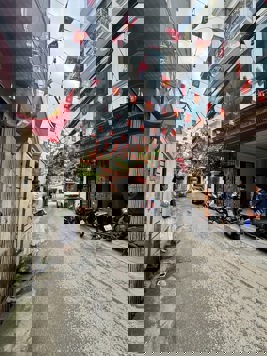 TÒA NHÀ ĐƯỜNG TÂN MAI. 90M2 - 7 TẦNG. THANG MÁY. KINH DOANH.