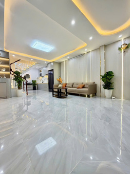 Bán nhà đẹp sổ riêng Huỳnh Tấn Phát, Nhà Bè, DT 4,2 x14m. Giá 4,39 tỷ