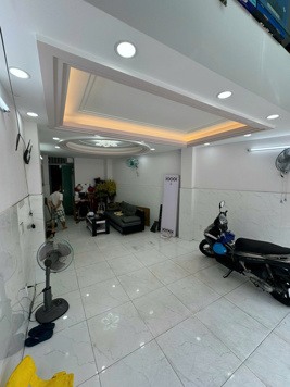 Bán Nhà Hẻm Đẹp 2 Xe Hơi Tránh Nhau 5x15m( CN 70m2) 4 Tầng Gần Kề Đại Học Văn Lang